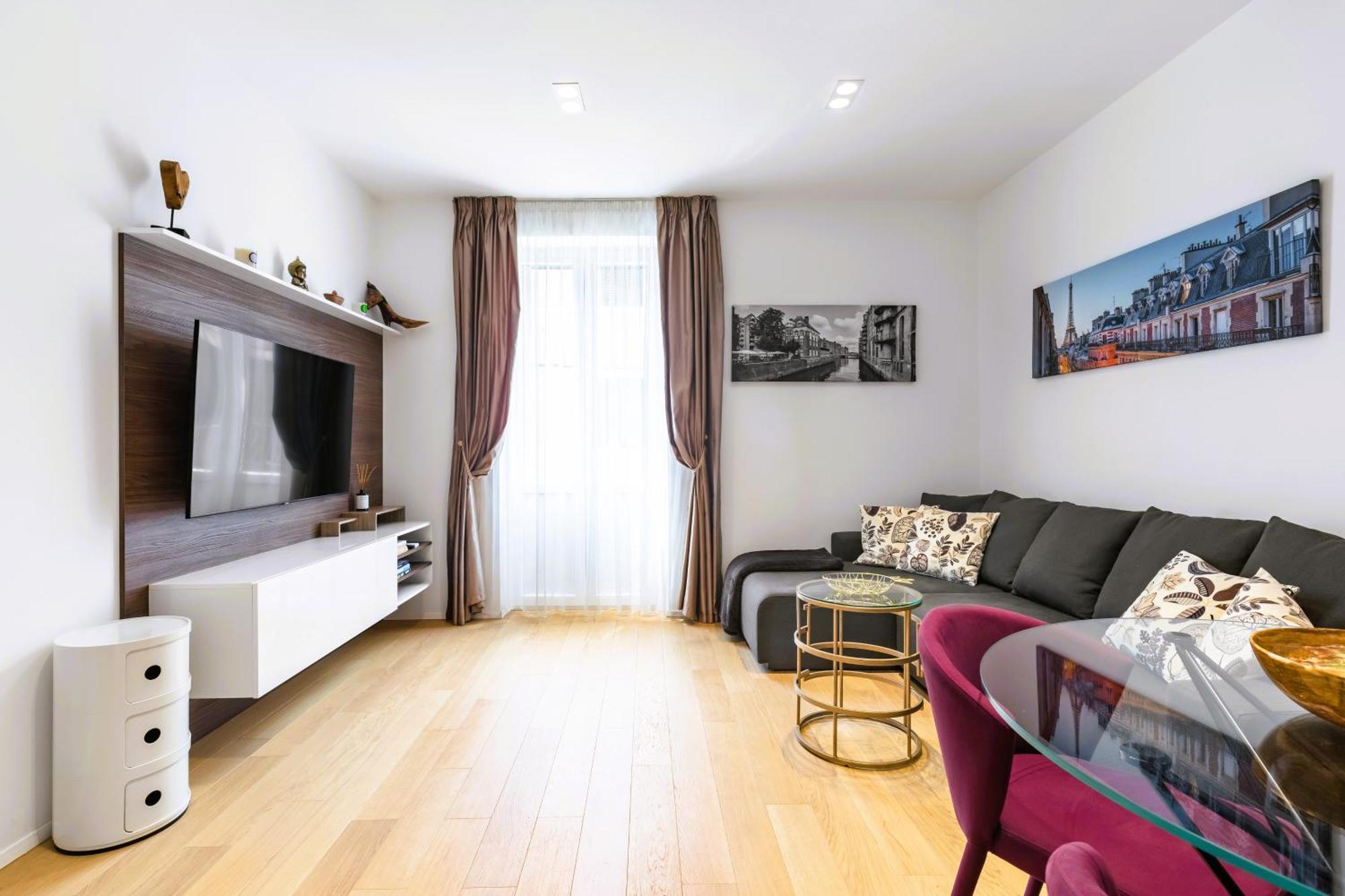 Eva Luxury Two Bedrooms & Bacvice Apartment *
