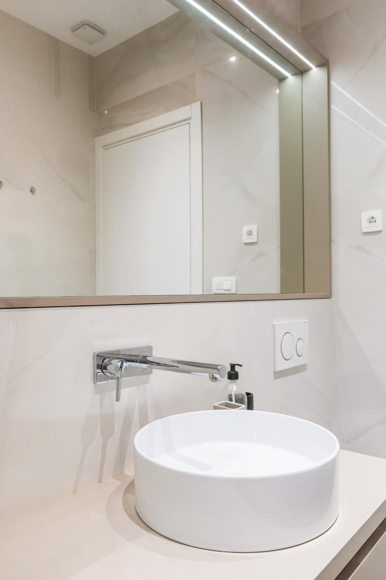 Apartment Eva Luxury Two Bedrooms & Bacvice Split