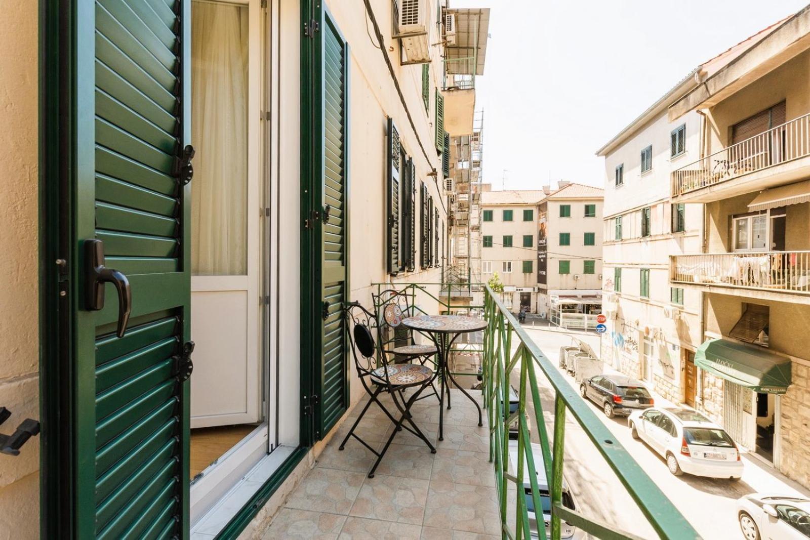 Eva Luxury Two Bedrooms & Bacvice Apartment