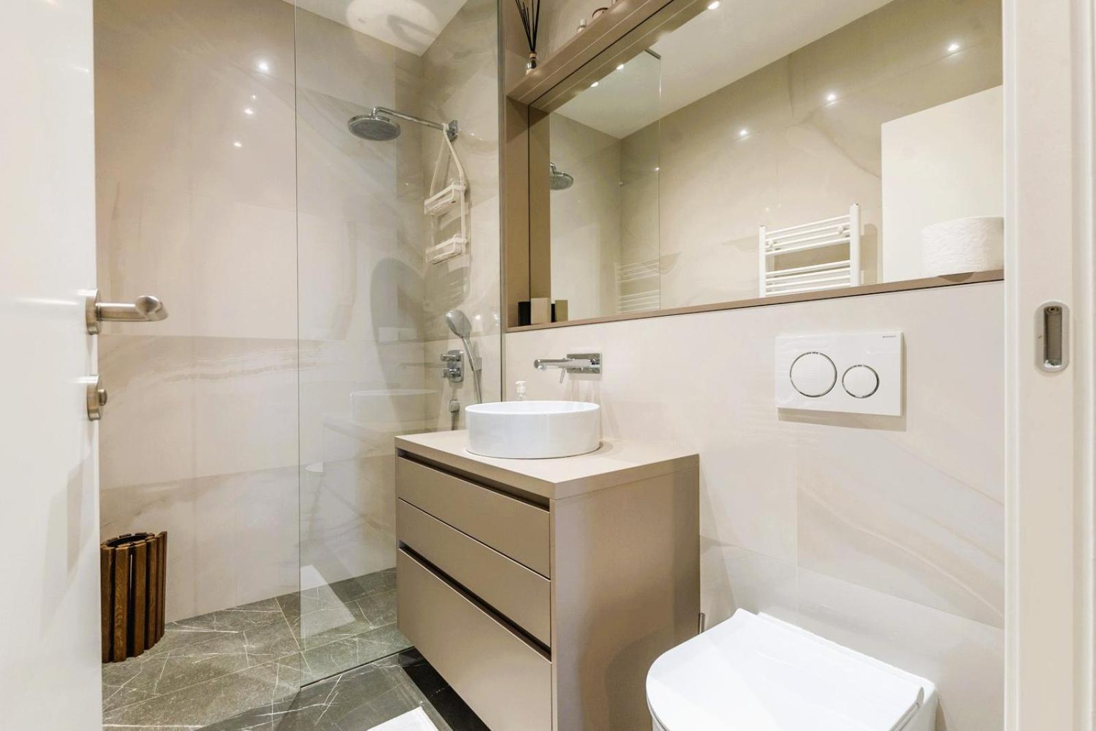 Eva Luxury Two Bedrooms & Bacvice Apartment