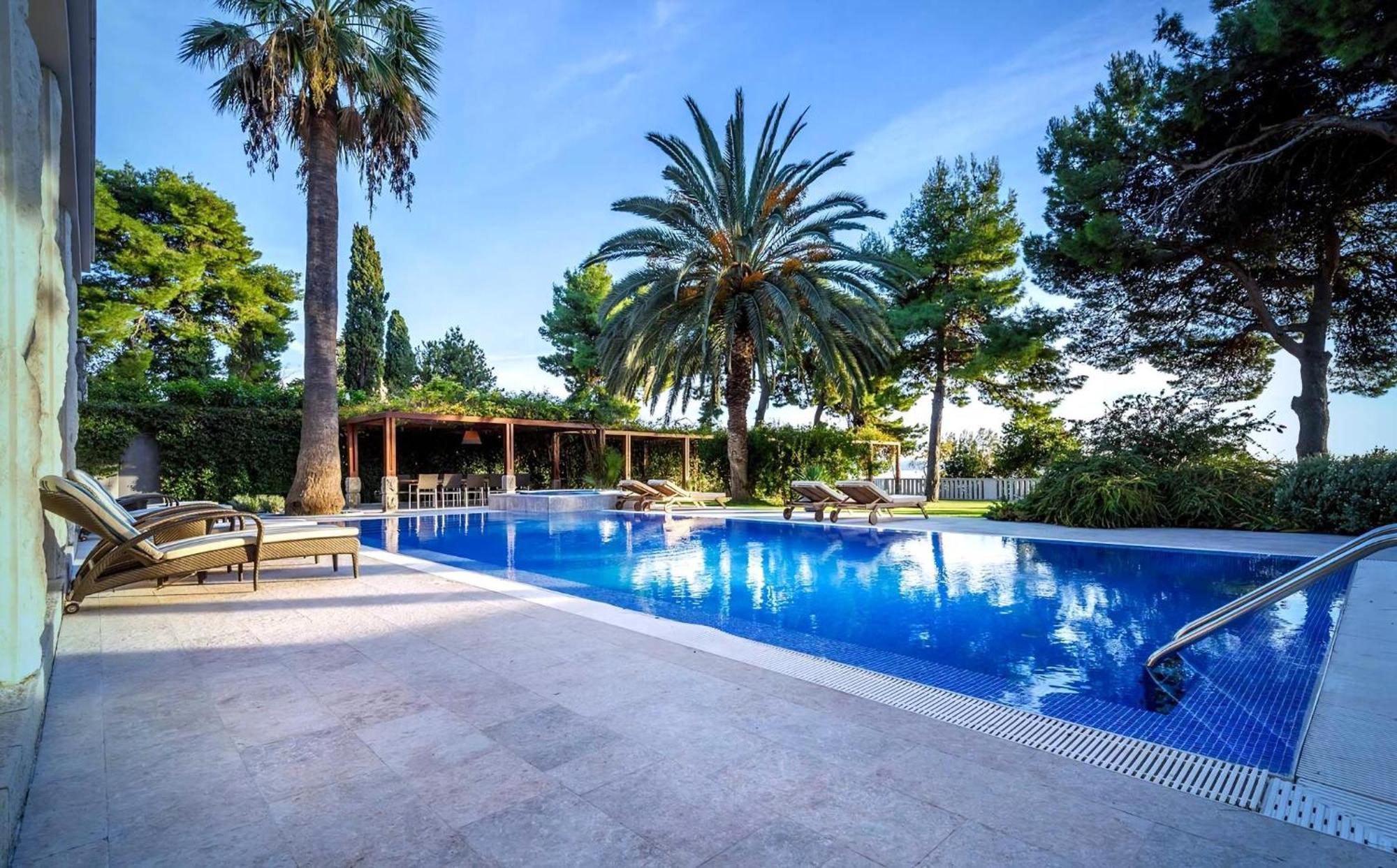 Exclusive Seafront Villa 5 Bedrooms Villa Mestro Outdoor Pool Magical Sea Views Split * Split