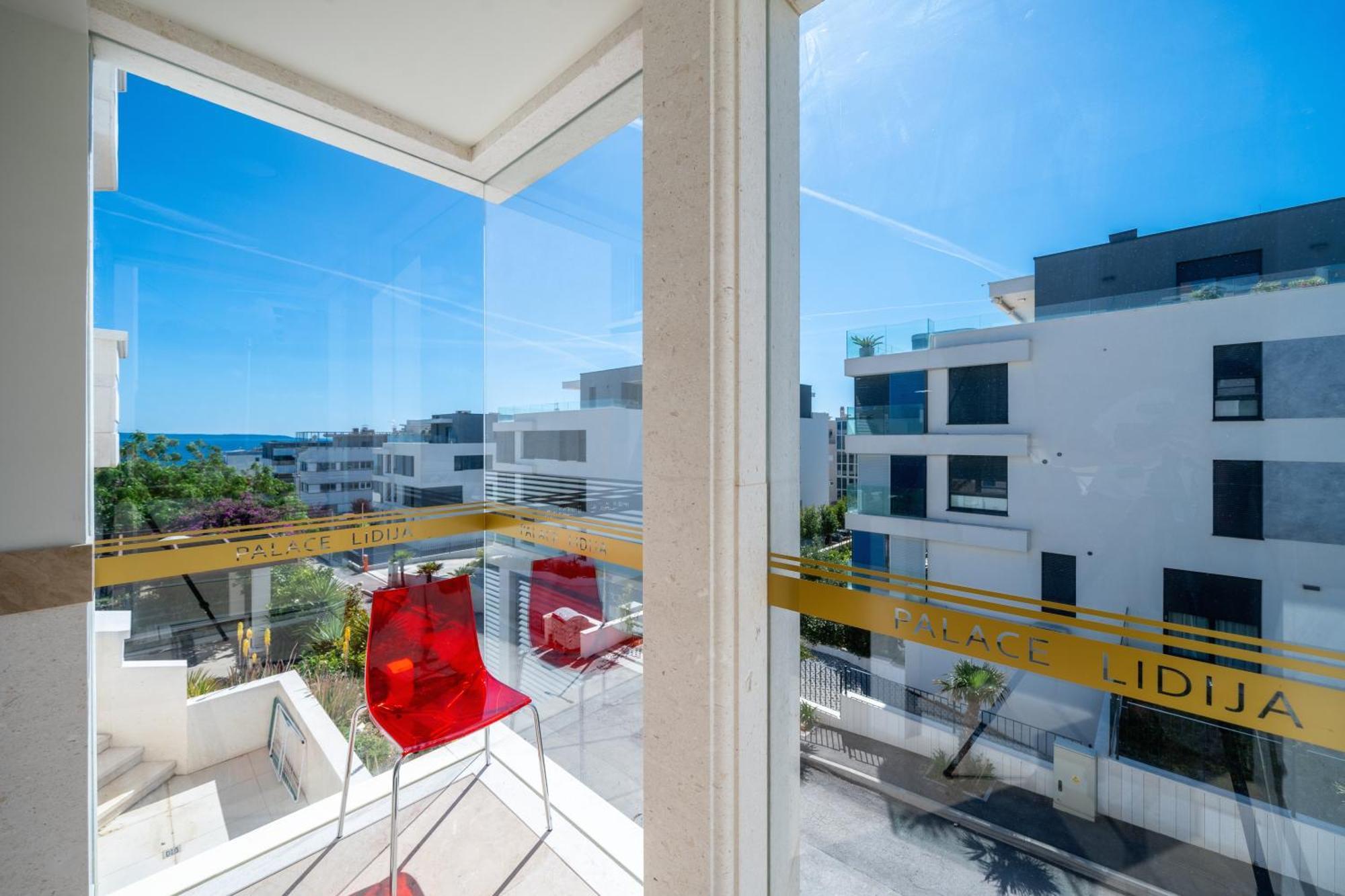 Apartment Palace Lidija