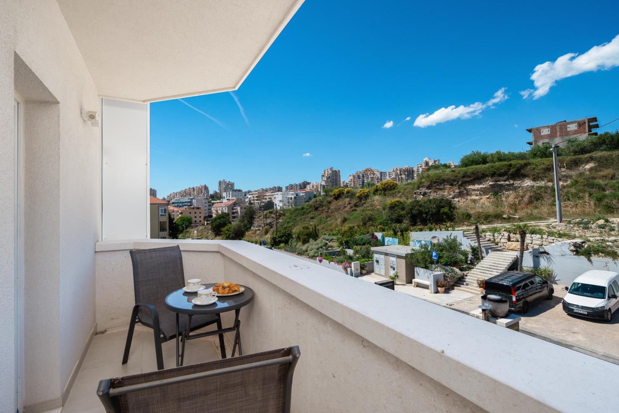 Palace Lidija Apartment