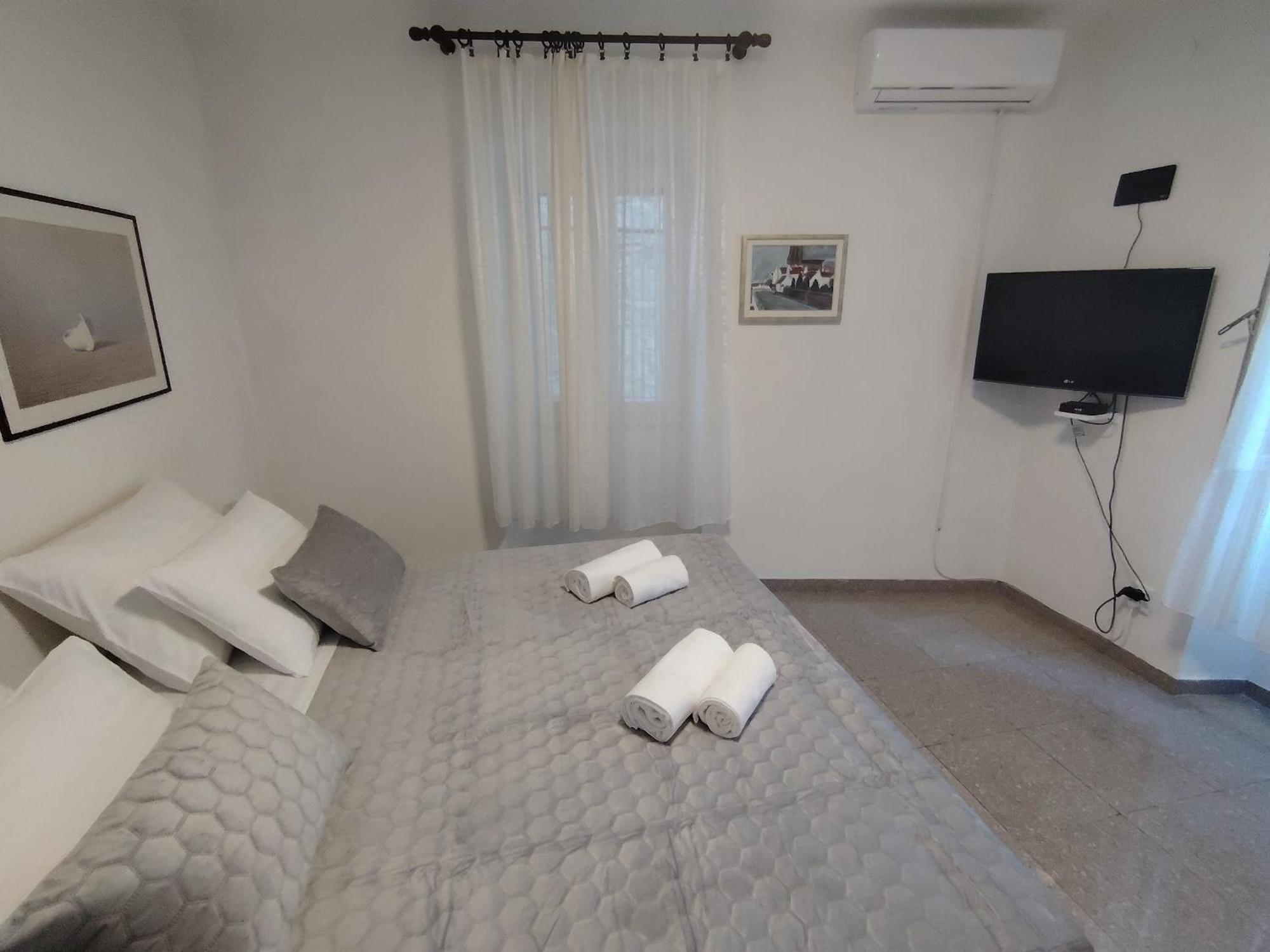 Apartment Old Varos 1 *