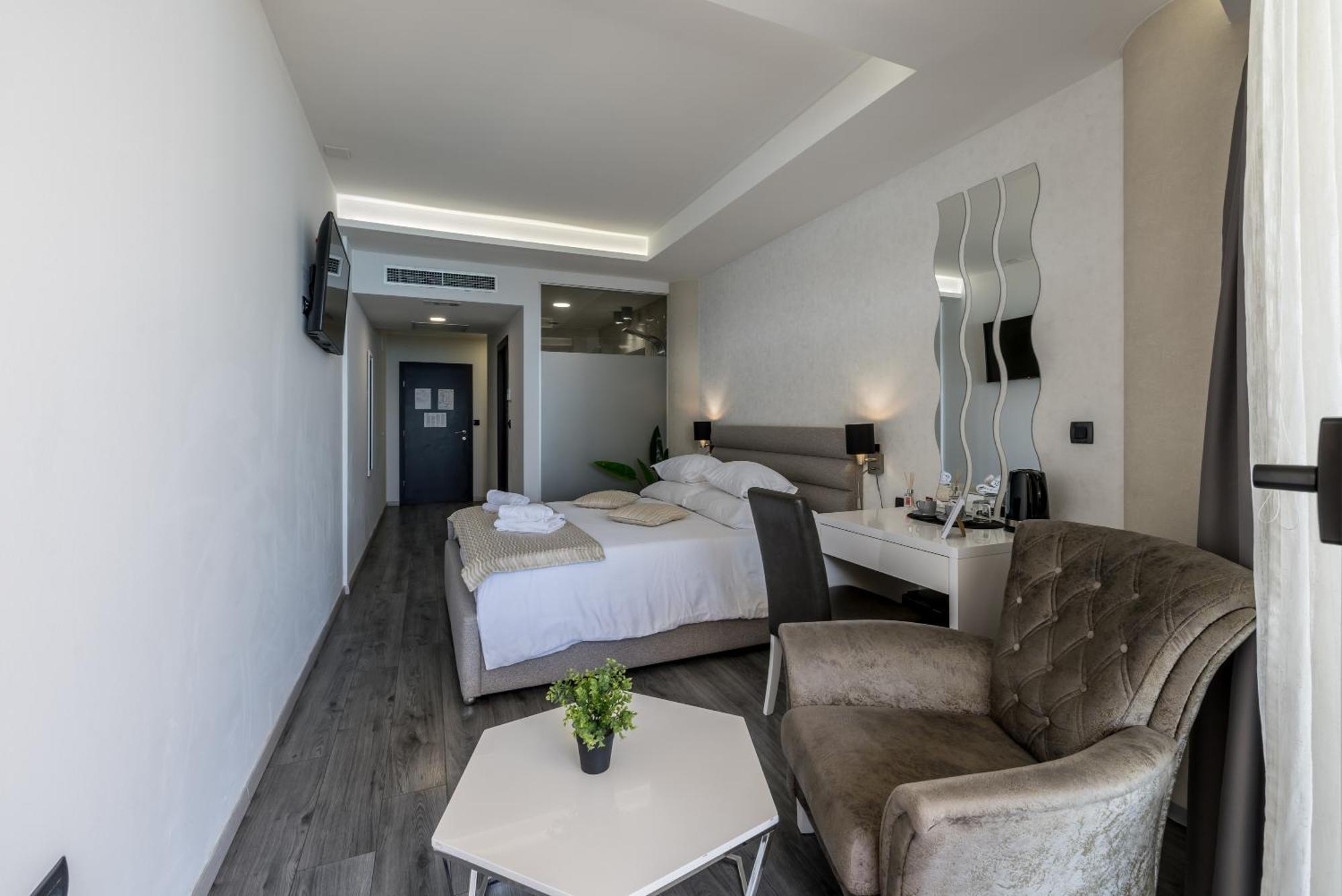 Sea View Luxury Seven Of Nine Guest house 4*