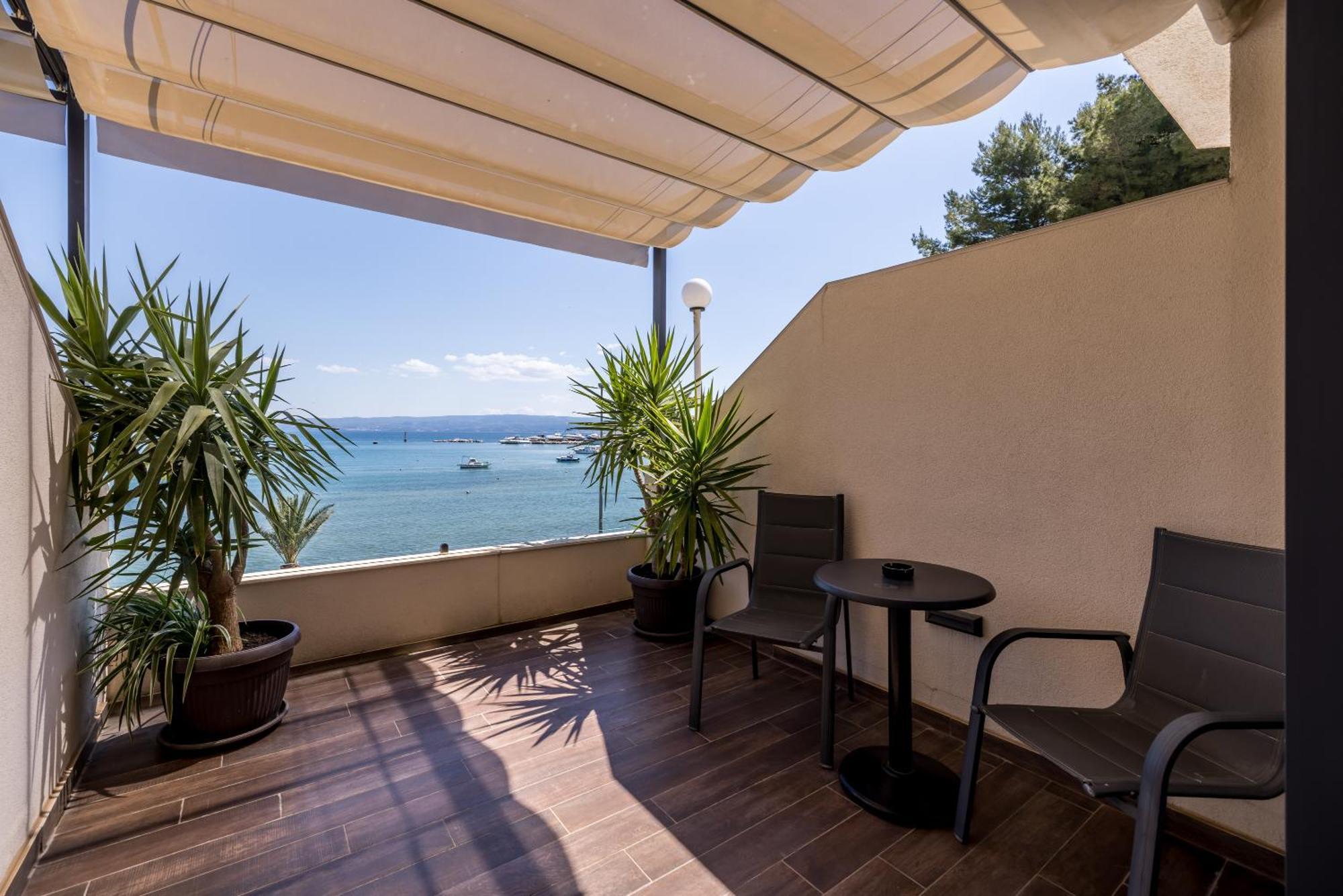 Sea View Luxury Seven Of Nine 4*