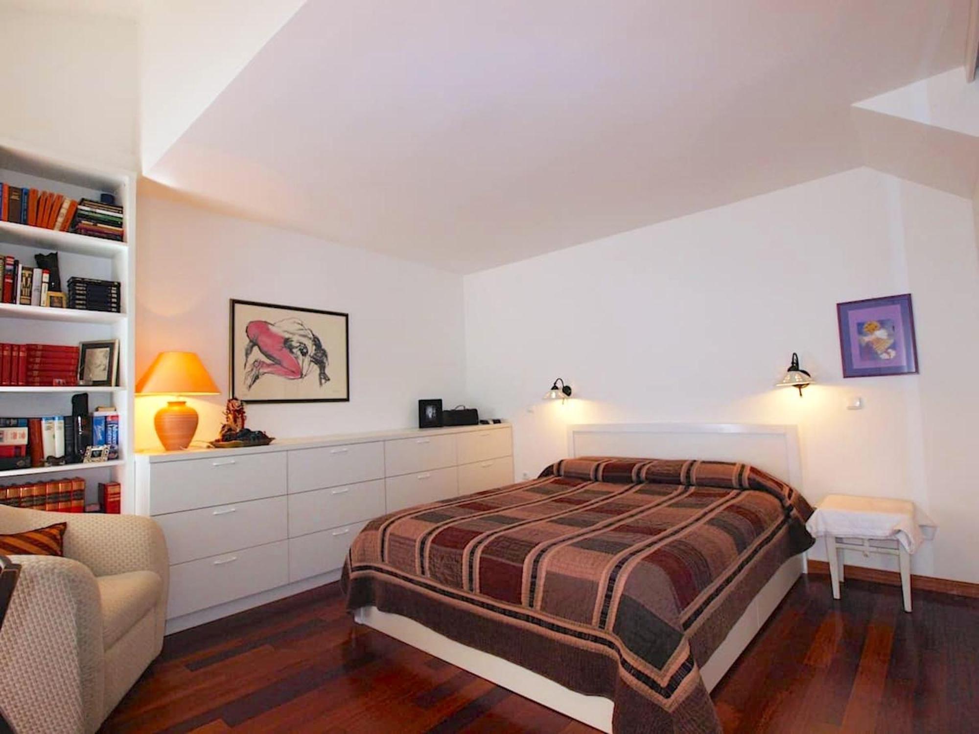 The Palace Collection In Centre Apartment