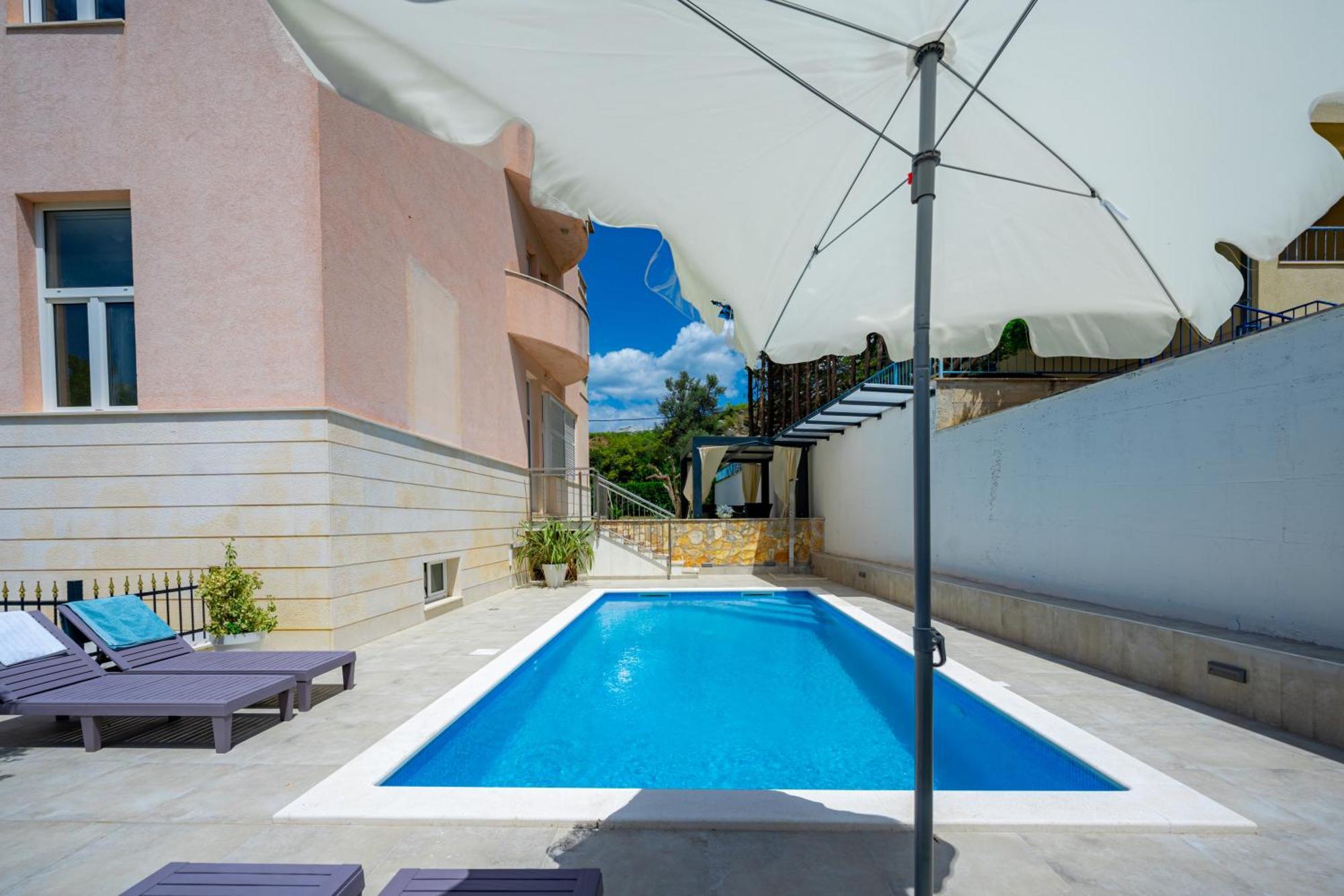 Apartments Villa Pjer * Split