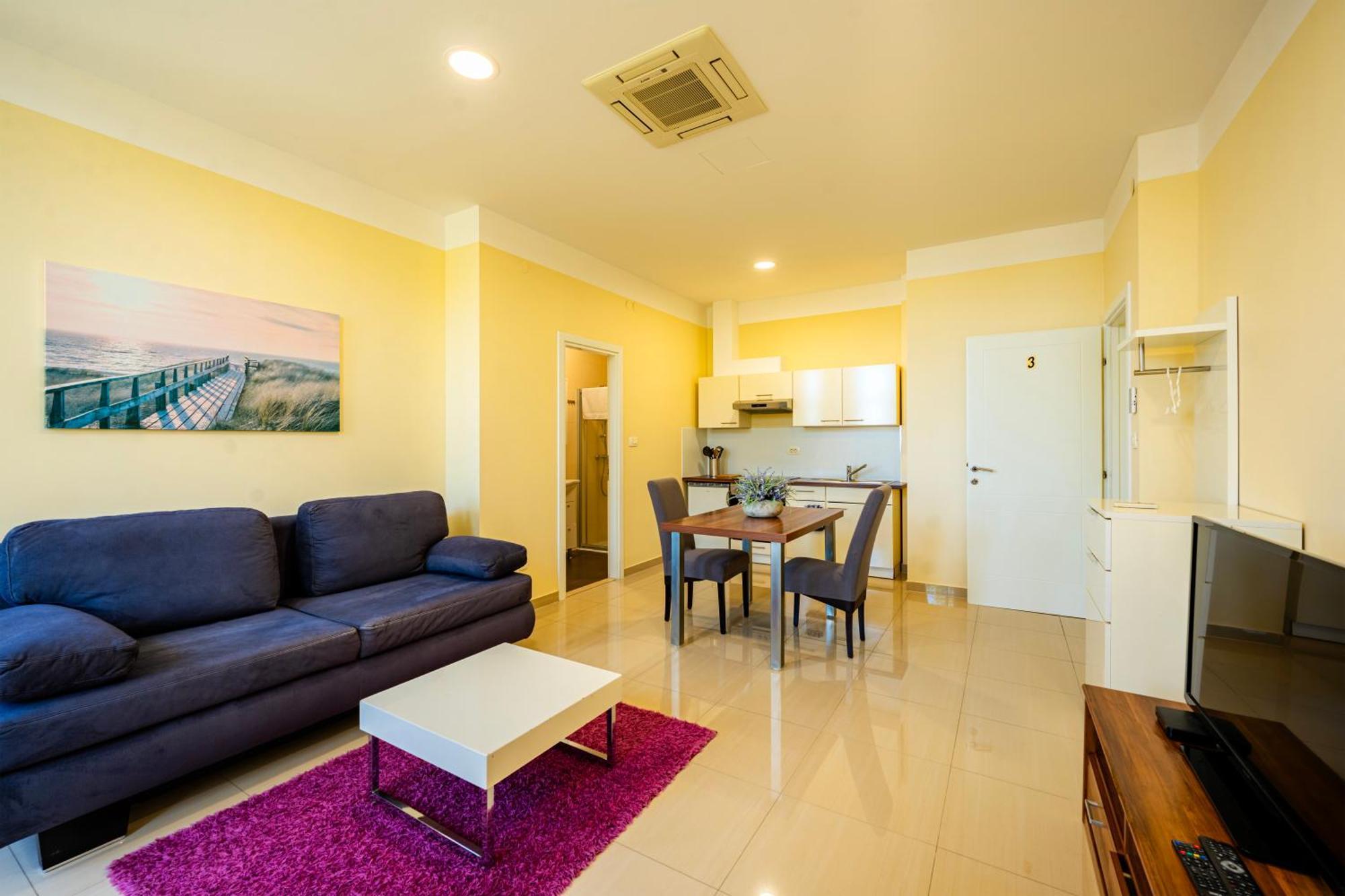 Apartment Apartments Villa Pjer *