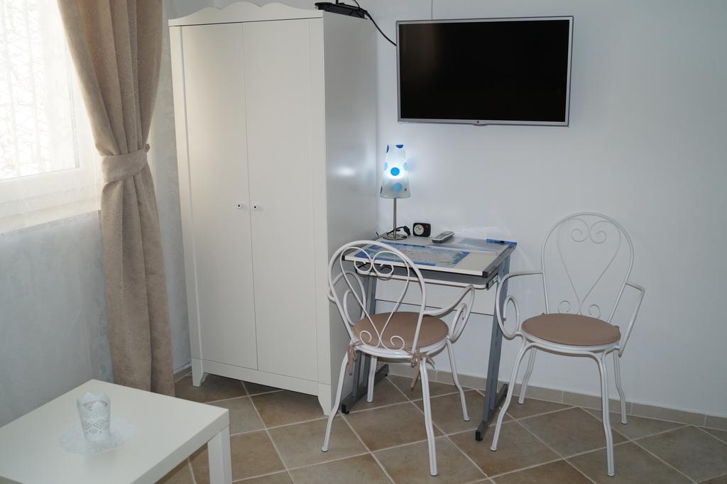 Amd Infinity Apartment Split