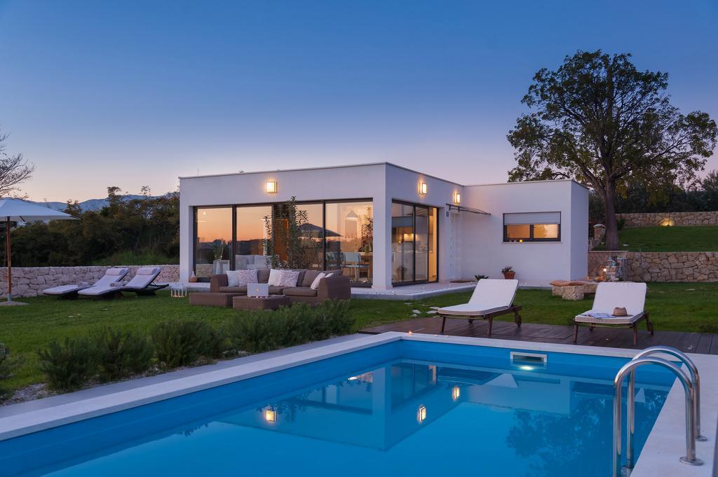 Luxury Luminosa *
