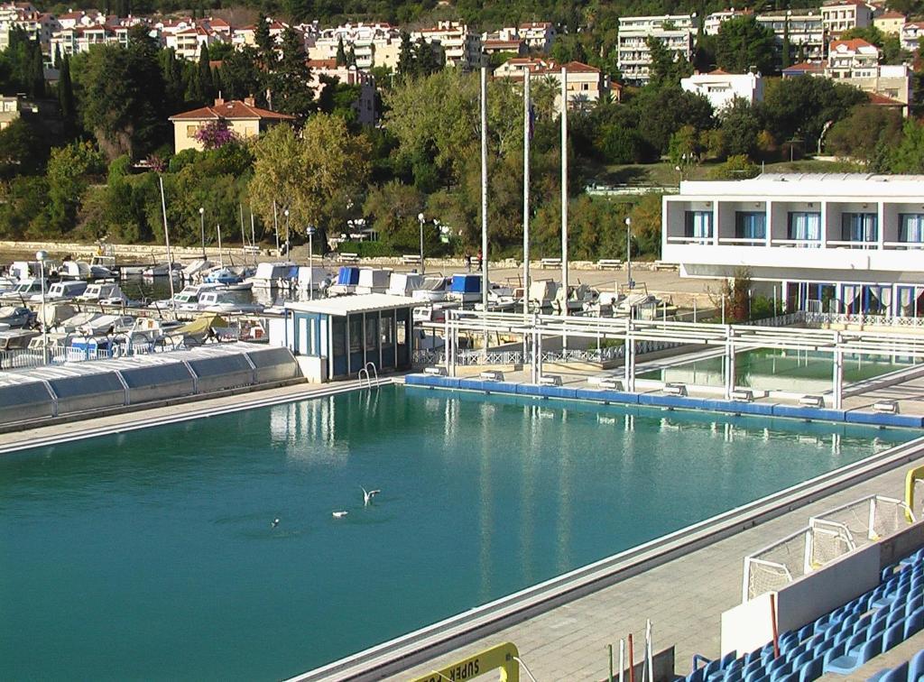 Jadran 3*