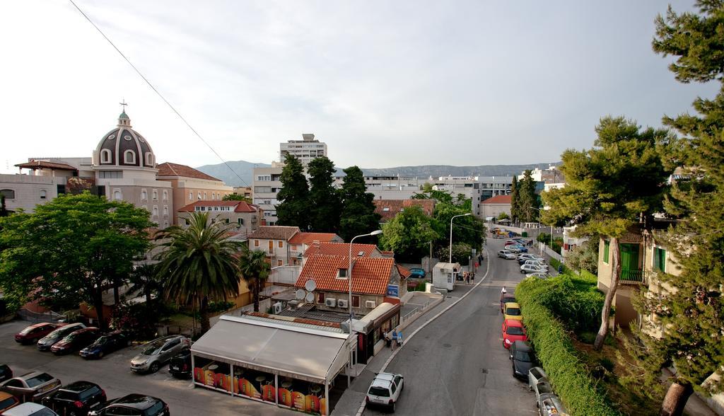 4 You In * Split
