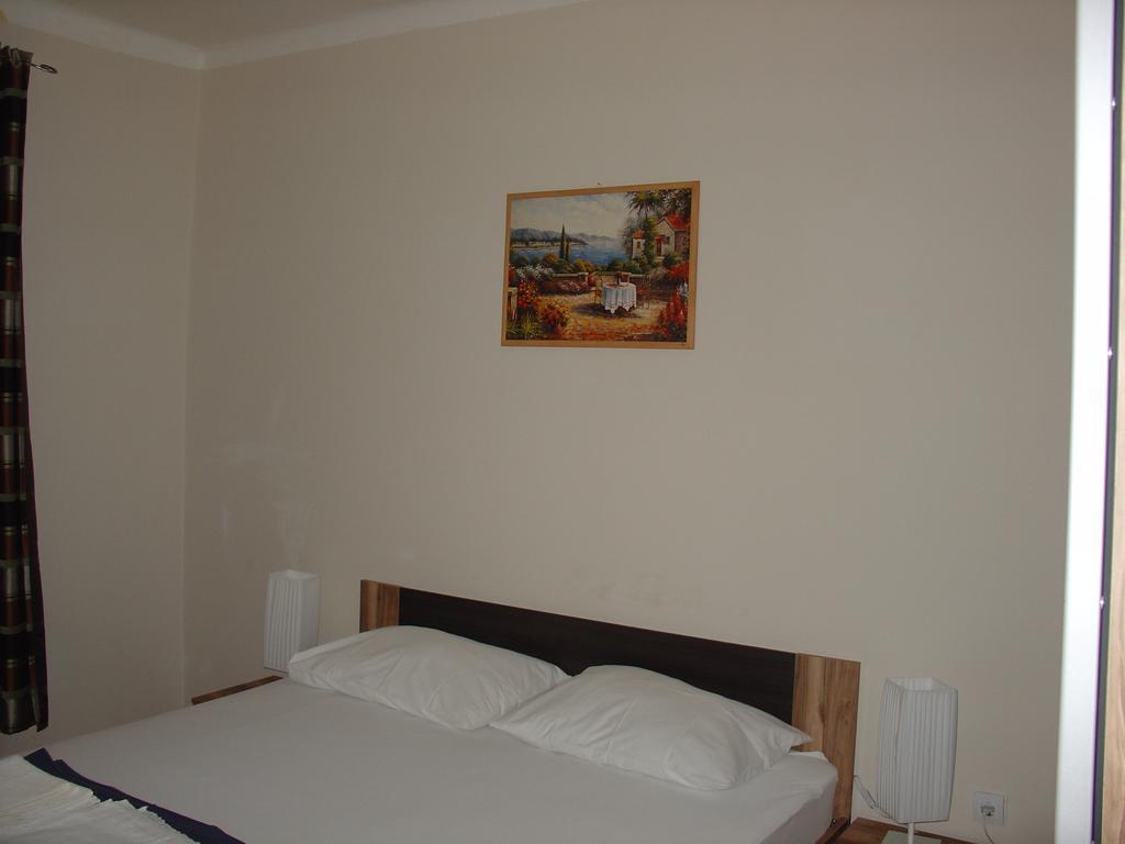 4 Apartment