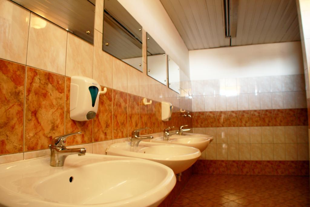 Dujam Hostel *