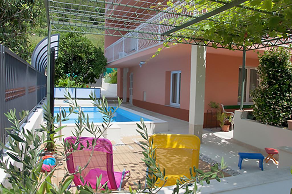 Apartamento Poolside Paradise - A Hidden Gem In Split Split