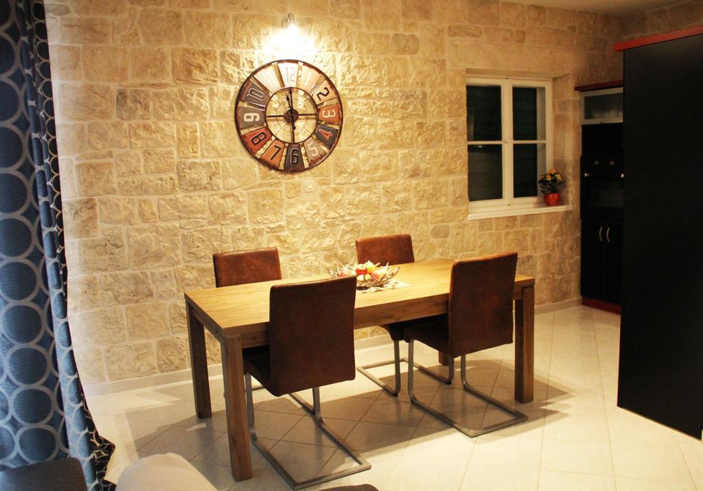 Spiro Apartment Split