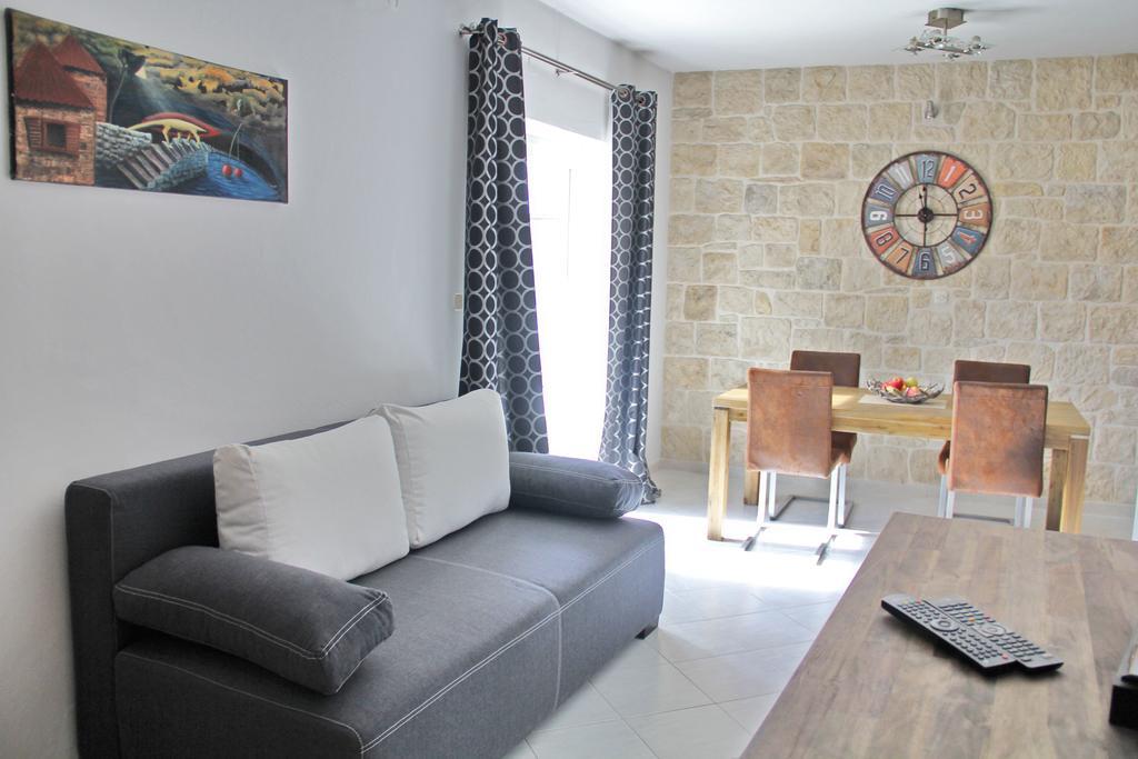 Spiro Apartment Split