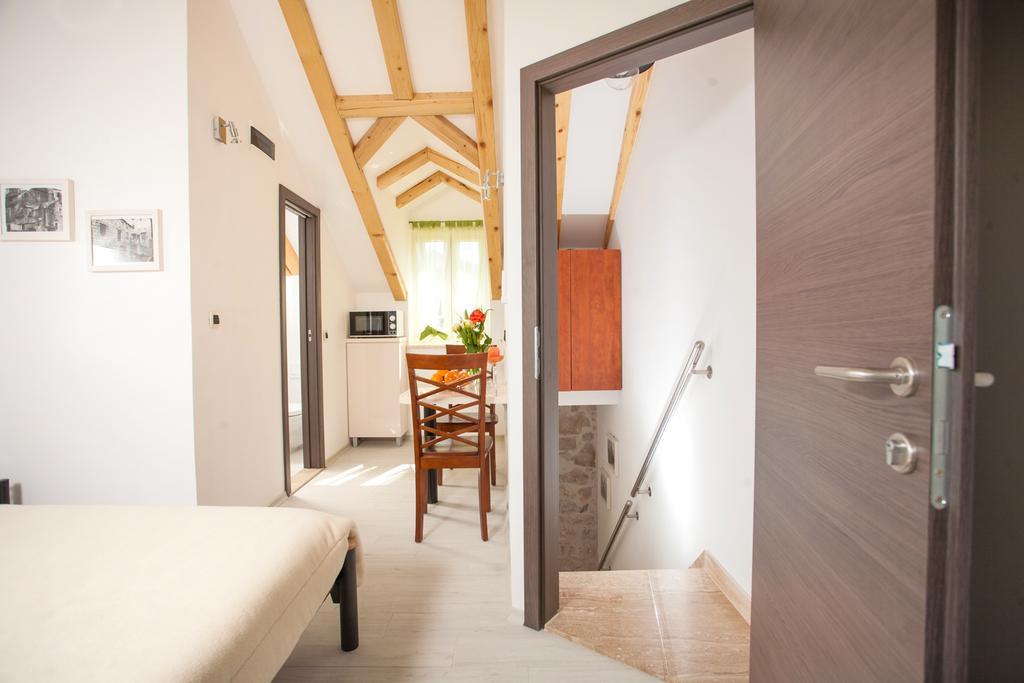 Apartment Apartments & Room Kartolina