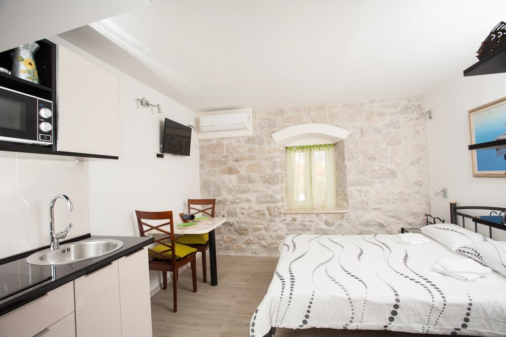 Apartments & Room Kartolina Split