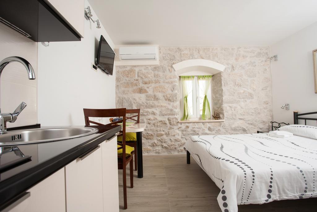 Apartments & Room Kartolina Apartment