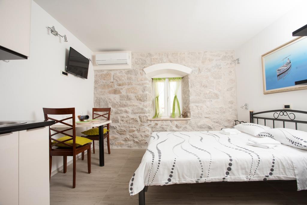 Apartment Apartments & Room Kartolina *