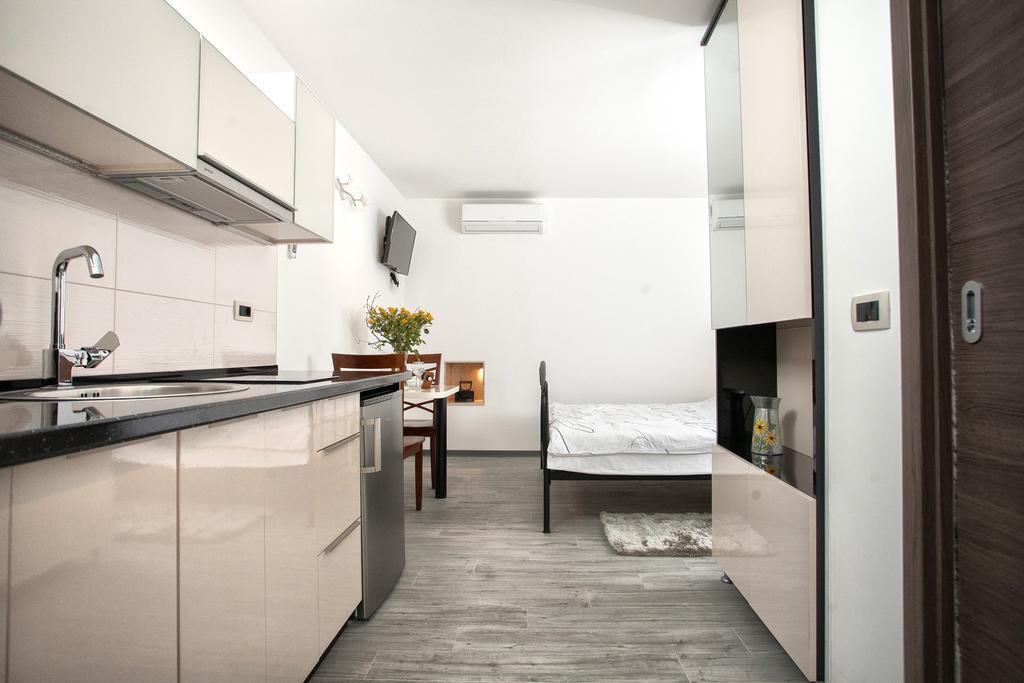 Apartment Apartments & Room Kartolina *