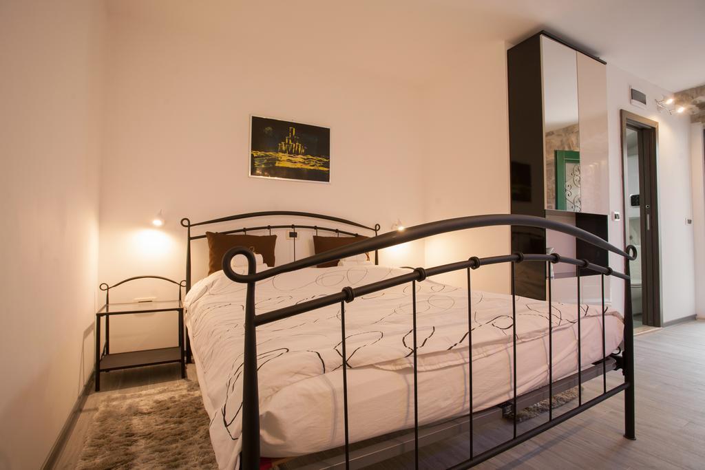 Apartments & Room Kartolina *