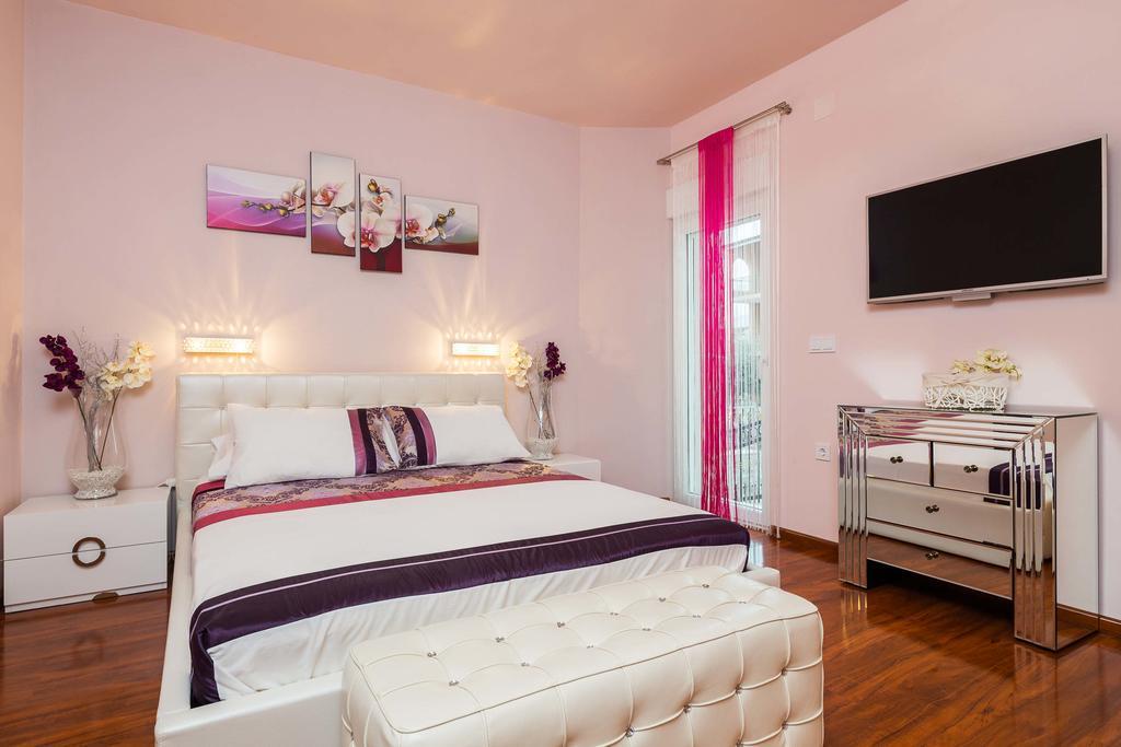 De Luxe Apartment *