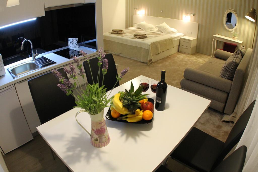 Studio Mirakul Apartment Split