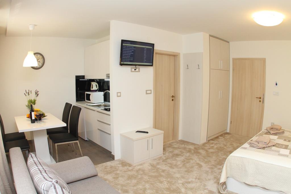 Apartment Studio Mirakul *