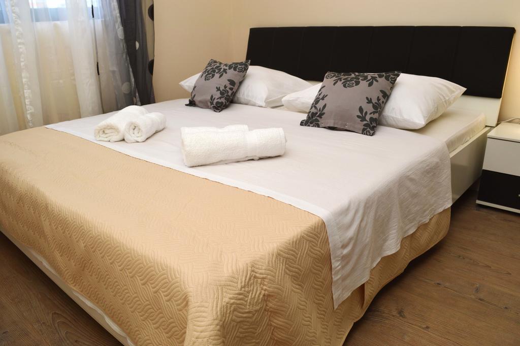 Ancica Apartment *