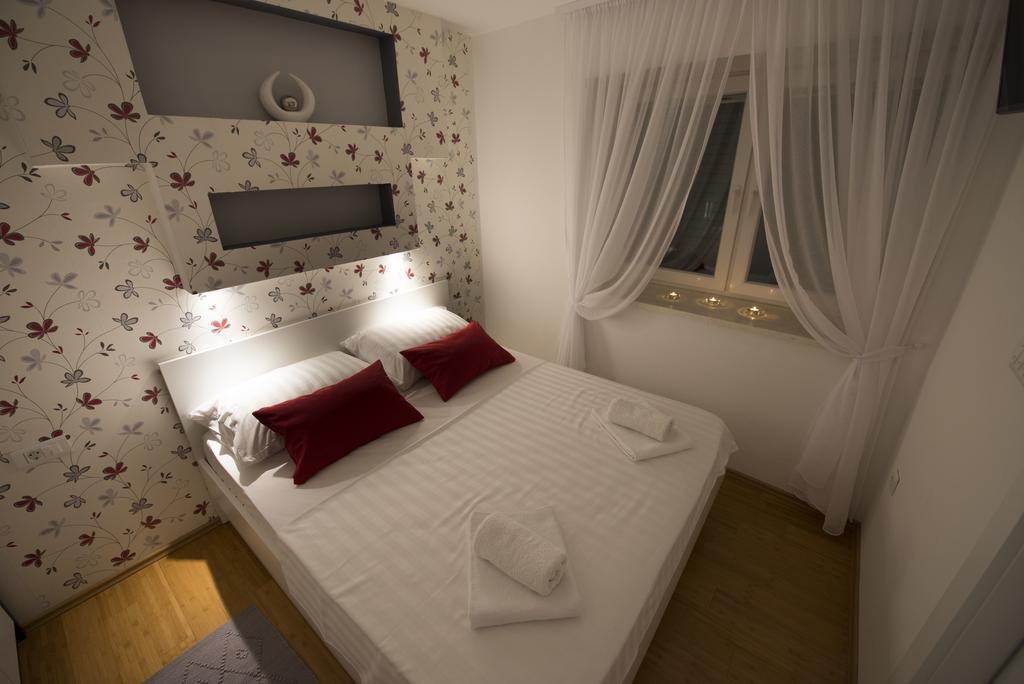 Annya Apartment Split