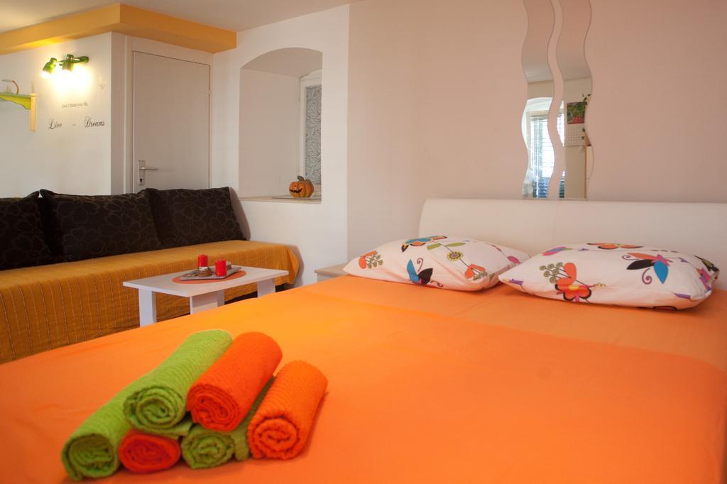 Apartamento Paradise With Big Sunny Terrace In The Old Town, Few Meters From The Sea & Riva Promenade