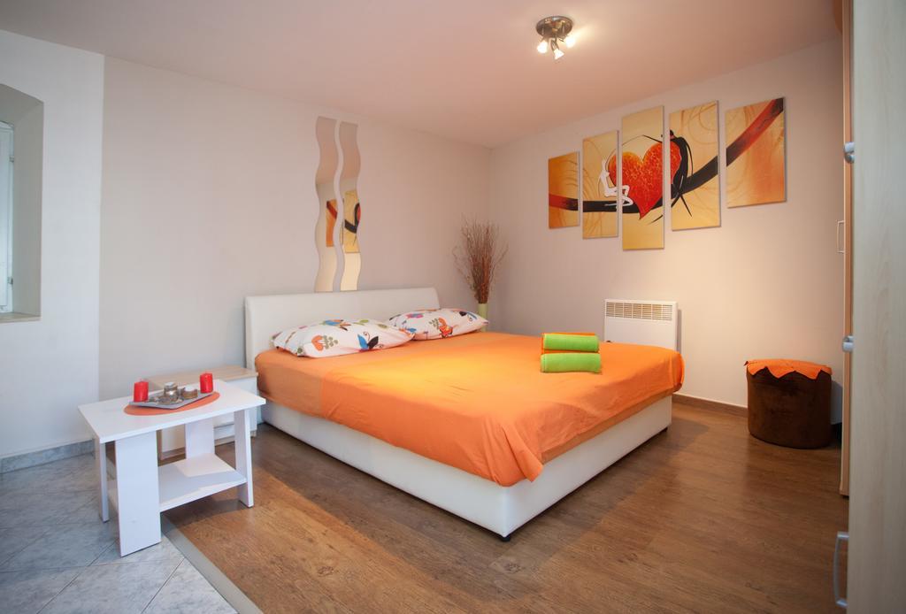 Paradise With Big Sunny Terrace In The Old Town, Few Meters From The Sea & Riva Promenade Split