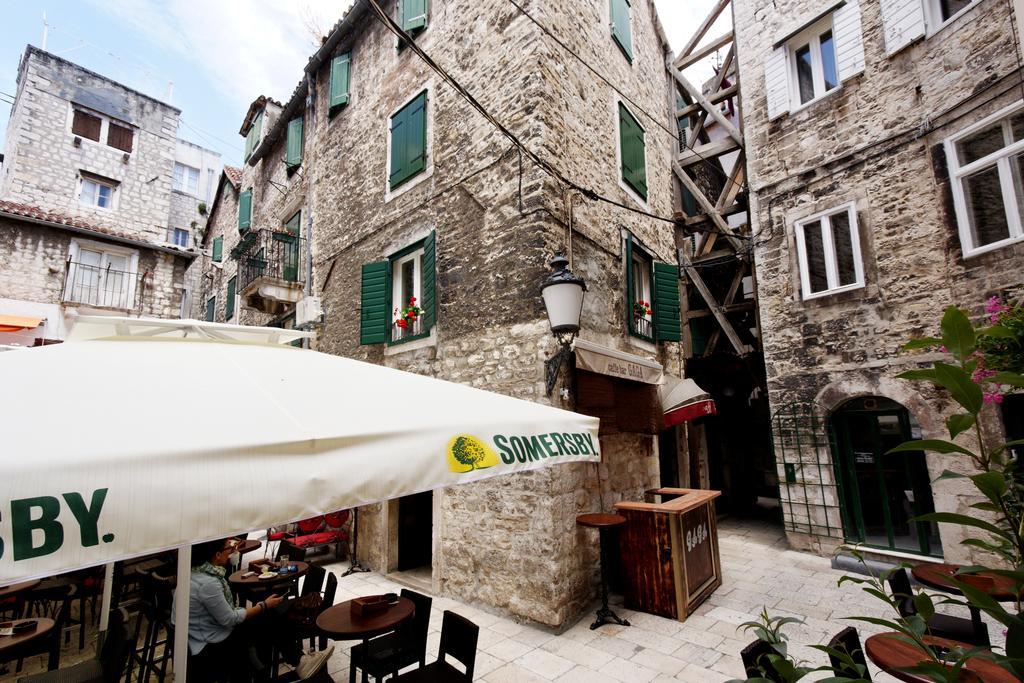 Apartment Stone *