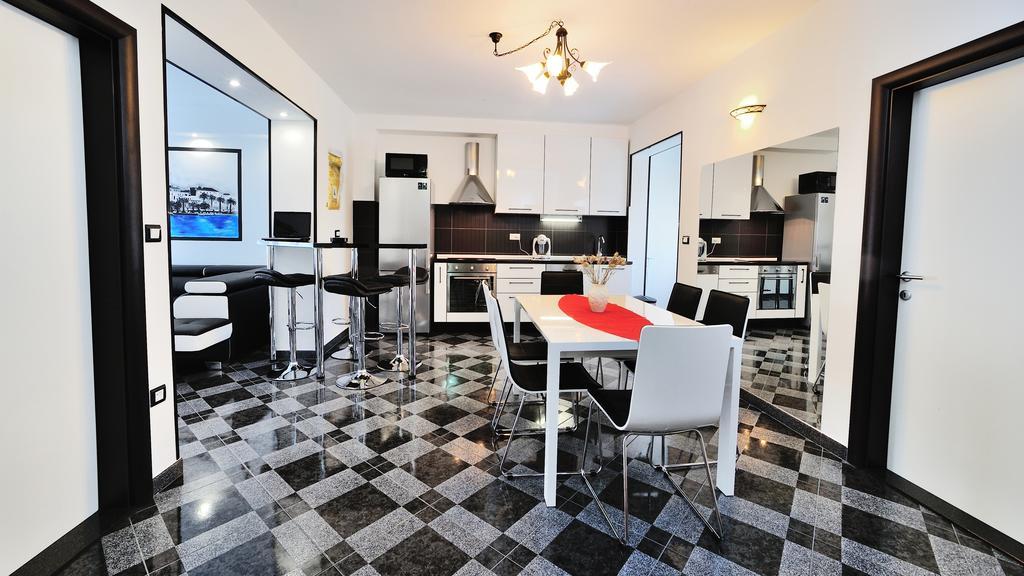 Penthouse Apartment Maric Split