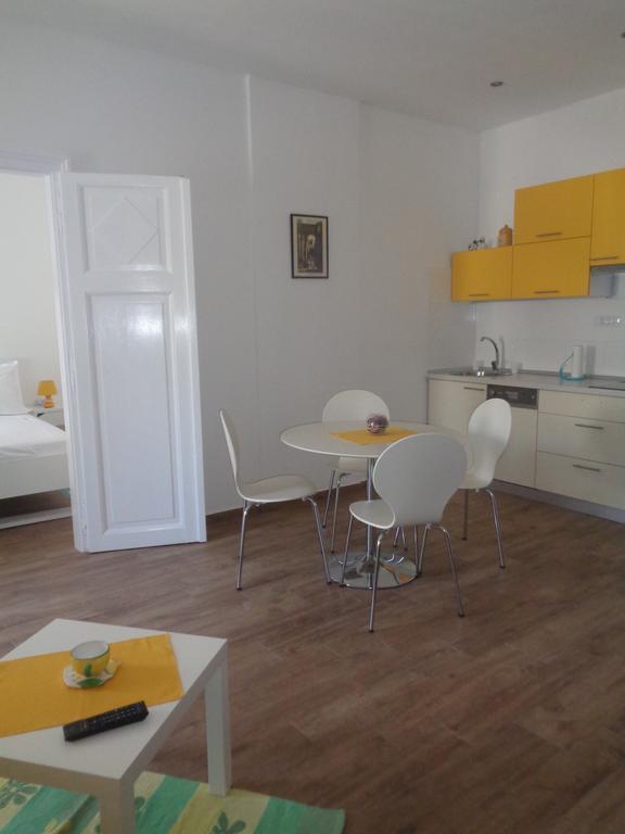 Apartment Ema Lu Split
