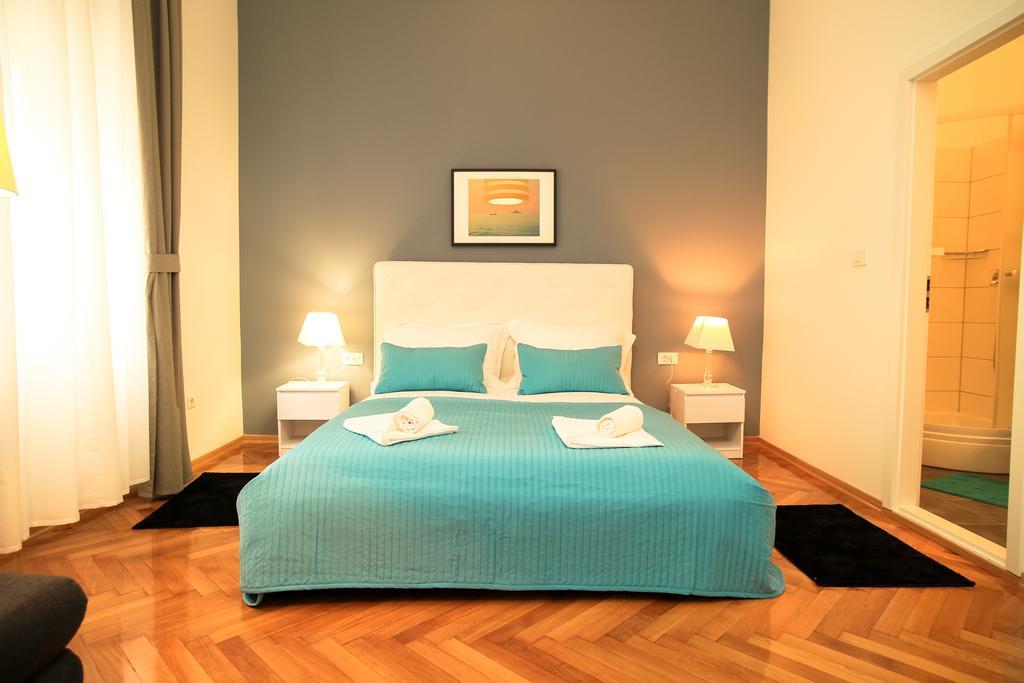 Contarini Luxury Split