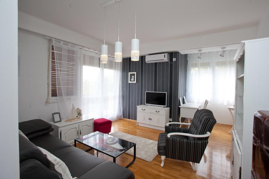 Macho Apartment