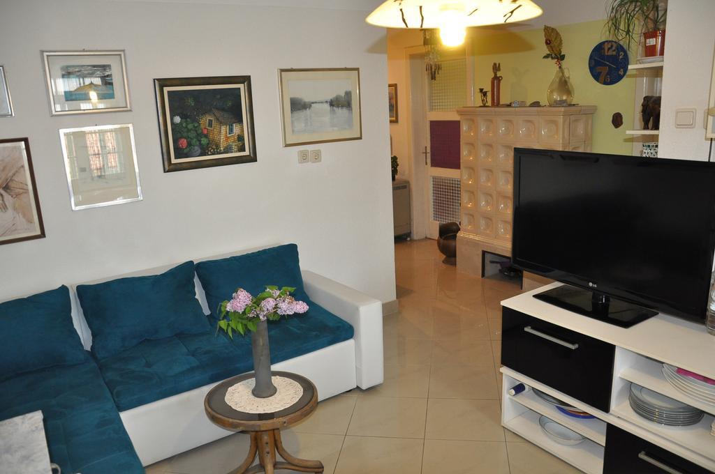 Design Bacvice Arti Split