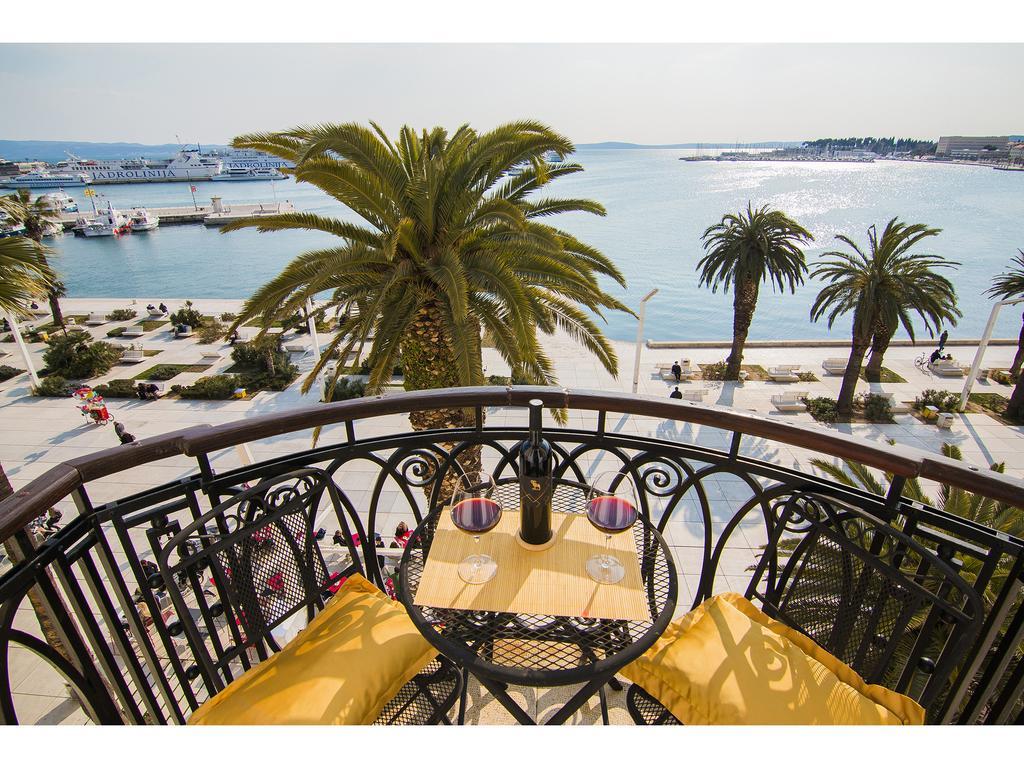 Riva Royal View Luxury Apartment