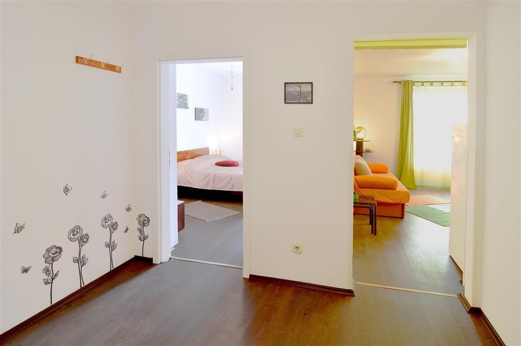 Toby Apartment *