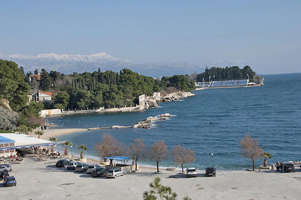 Apartamento Poolside Paradise - A Hidden Gem In Split