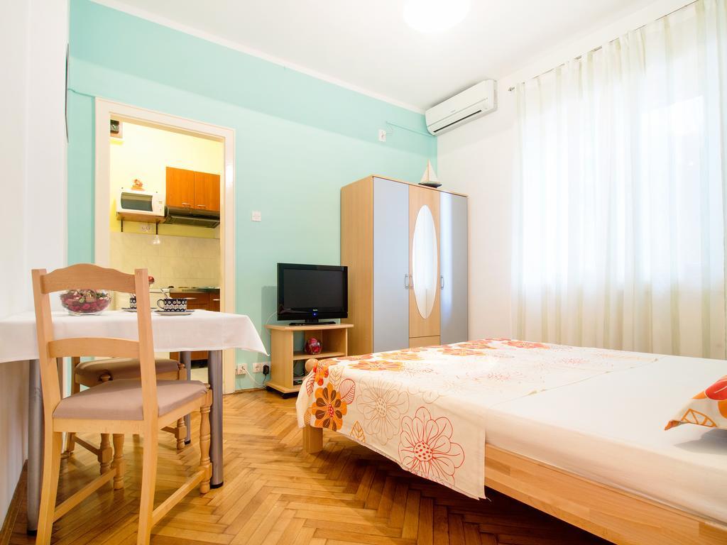 Apartment Mirela Apartment