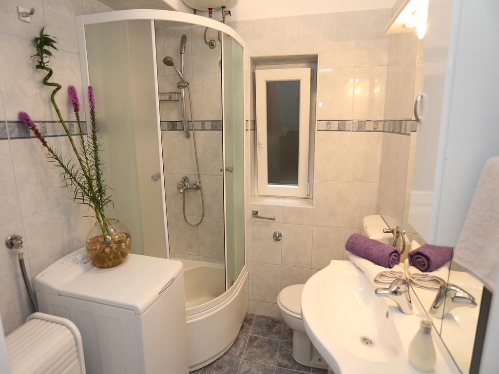 Liatris Apartment Split