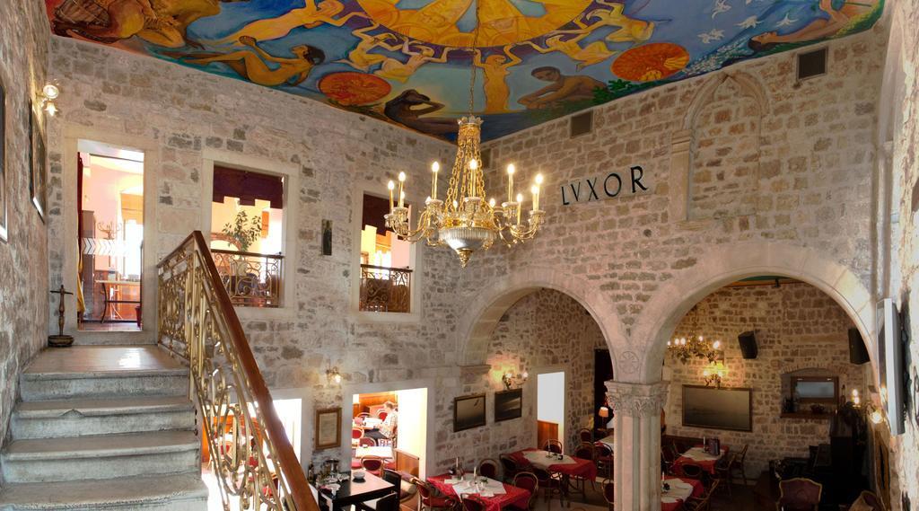 Guest house Unique Luxury 4*