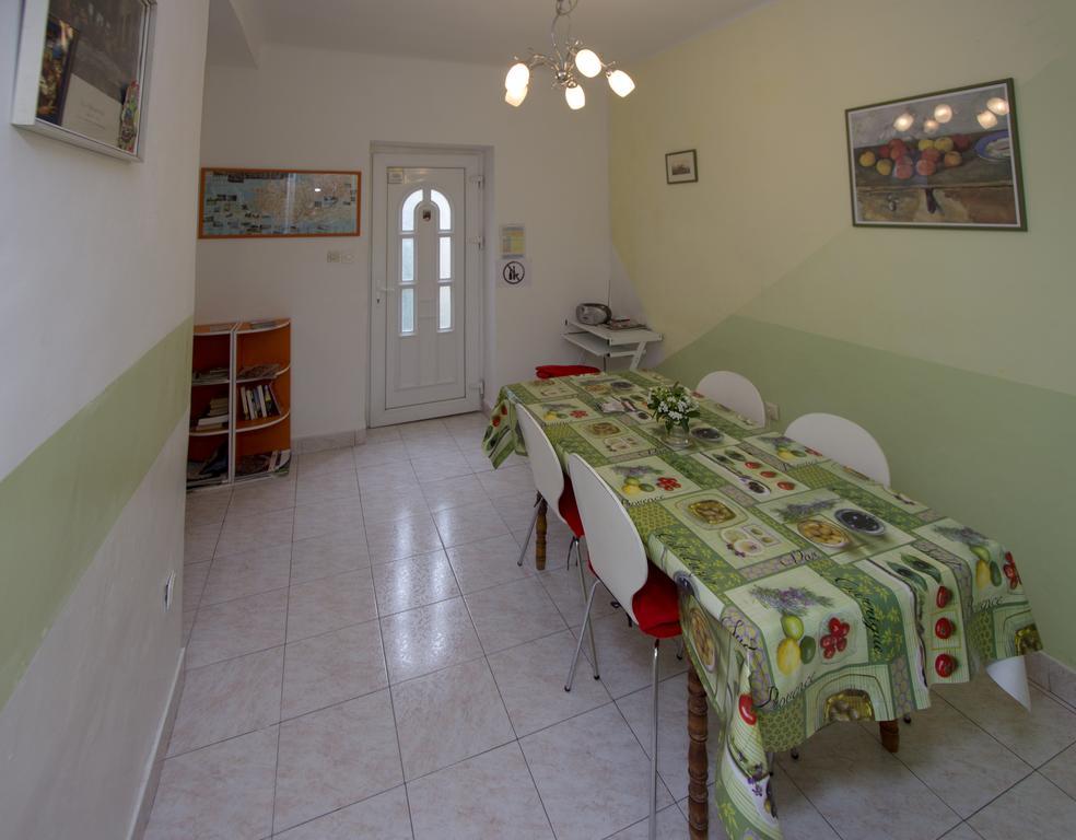 Guest House With Garden - Zuvan