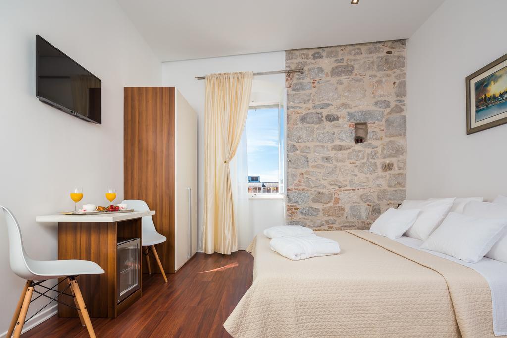Guest house Supreme 4*