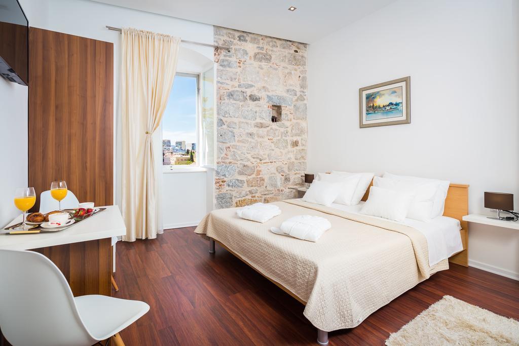 Guest house Supreme